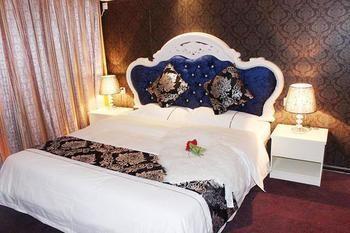 Tangfeng Art Hotel Shenyang North Railway Station 外观 照片