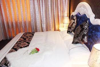 Tangfeng Art Hotel Shenyang North Railway Station 外观 照片